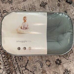 Snuggle Me Infant Lounger in Sage Green